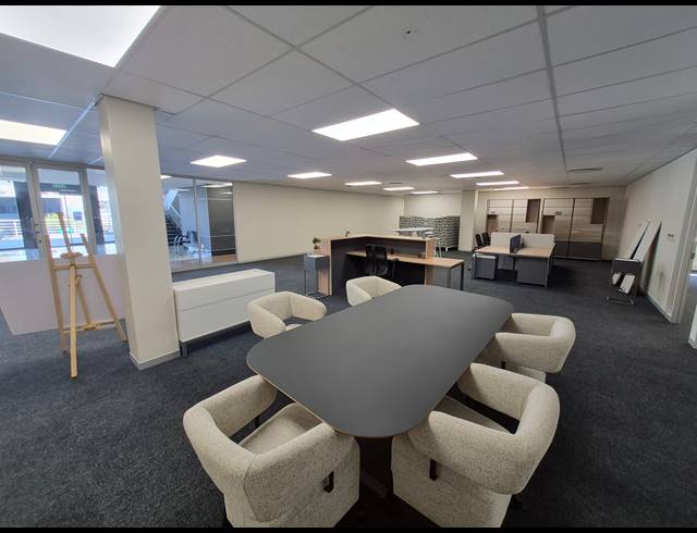 643M² OFFICE TO LET IN WOODMEAD